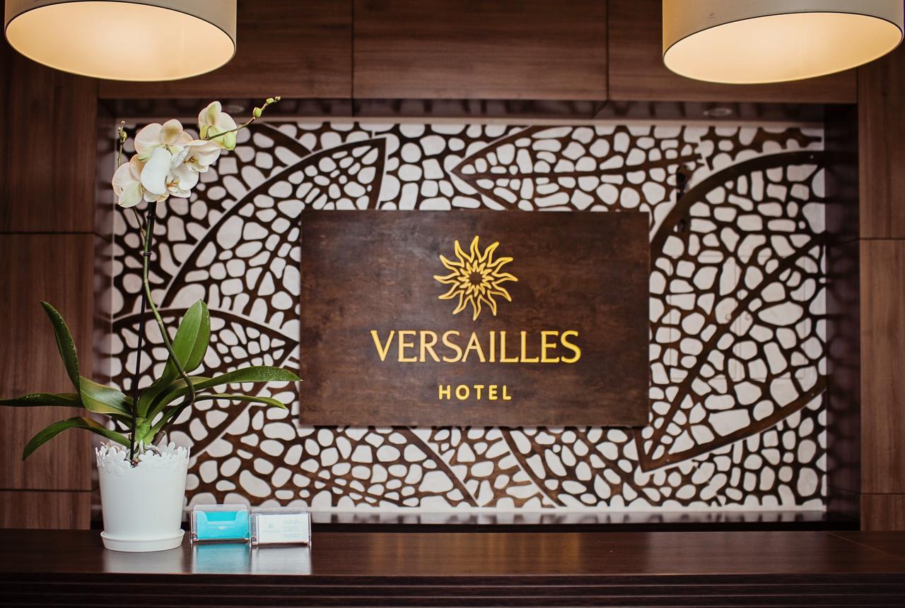 Hotel Versailles ลุตสกาย ภายนอก รูปภาพ