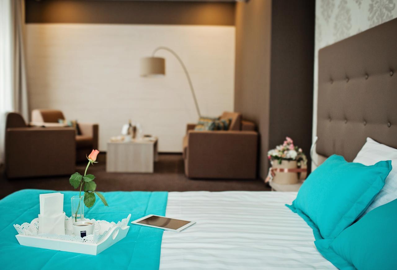 Hotel Versailles ลุตสกาย ภายนอก รูปภาพ